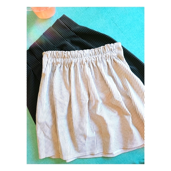 Paper Waist Skirt (White Stripe) - Picture 2 of 5